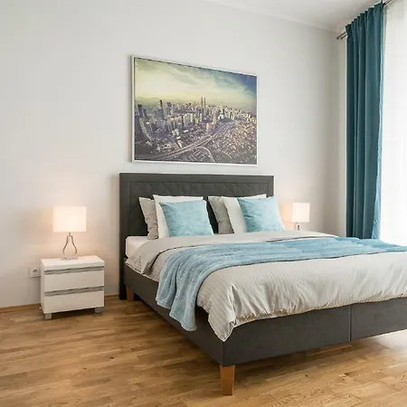 Absynt Ovo فندق *