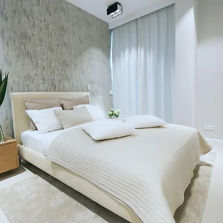 Hotel Absynt Ovo