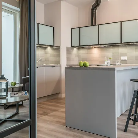 Absynt Ovo فندق فروتسواف