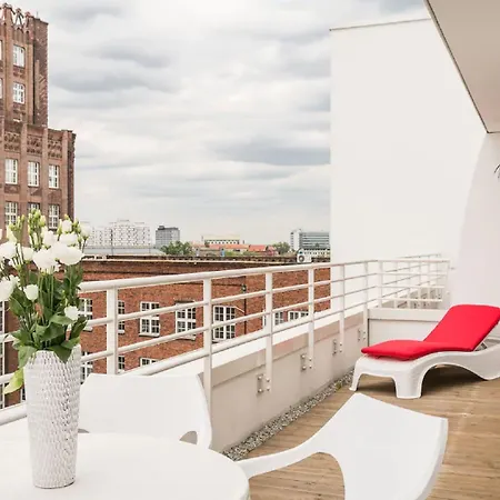 Absynt Ovo فندق *